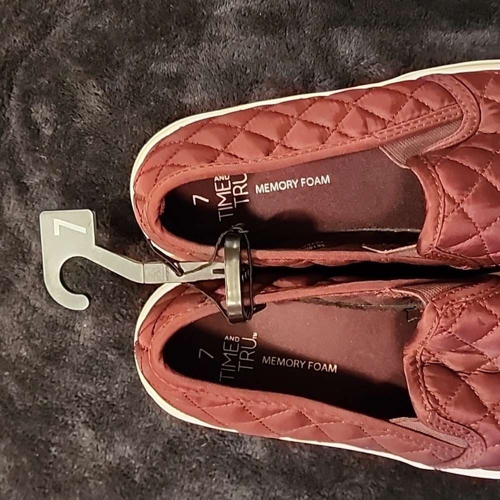 Women's shoes